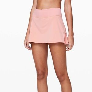 NWOT - Lululemon Play Off The Pleats Skirt - Size 6